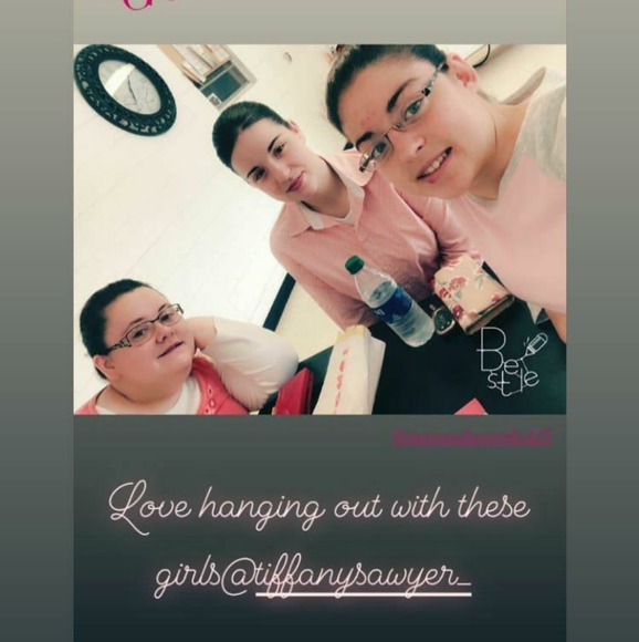 Meet your Posher, Maranda - Picture 2 of 2